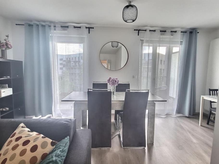 Superbe Appartement Avec 2 Balcons - Vue Sur La Cathedrale Environ 15 Min En Tram Straßburg Exterior foto