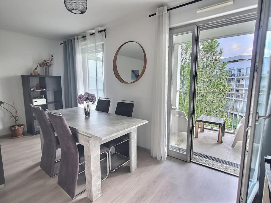 Superbe Appartement Avec 2 Balcons - Vue Sur La Cathedrale Environ 15 Min En Tram Straßburg Exterior foto